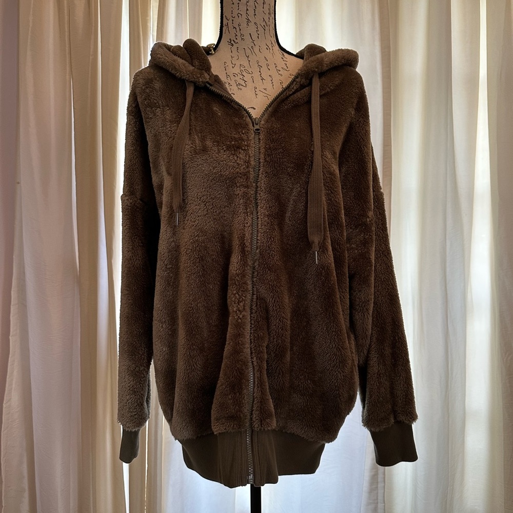 NWOT AERIE oversized fleece hoodie. Med.